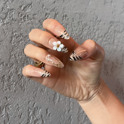 Safari Jardin Press-On Nails – Almond | Safari Floral + 3D