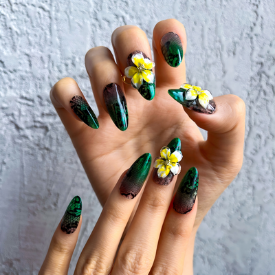 Jungle Éclat Press-On Nails – Almond Medium | Lace + 3D