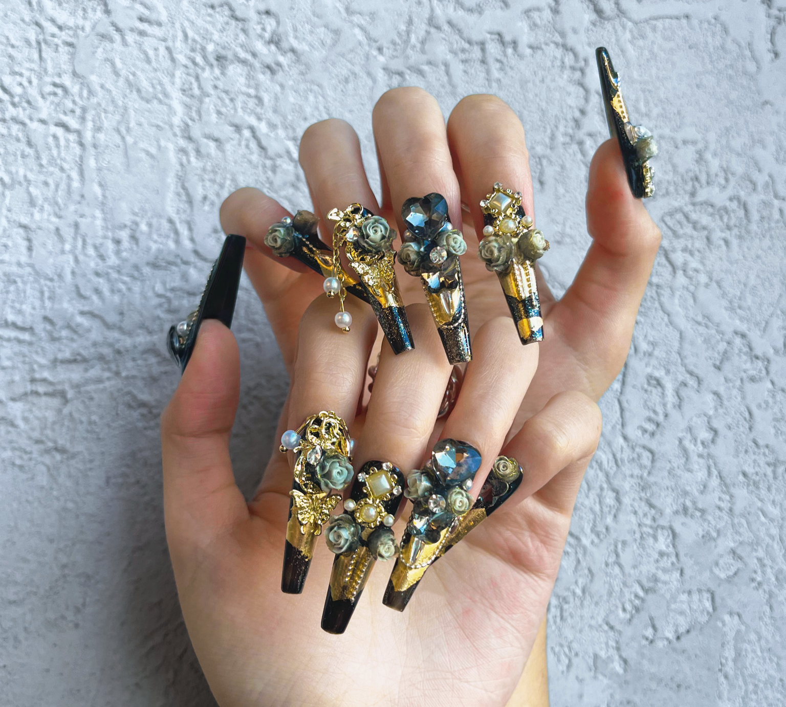 What Makes a Press-On Nail Truly 'Handmade'?