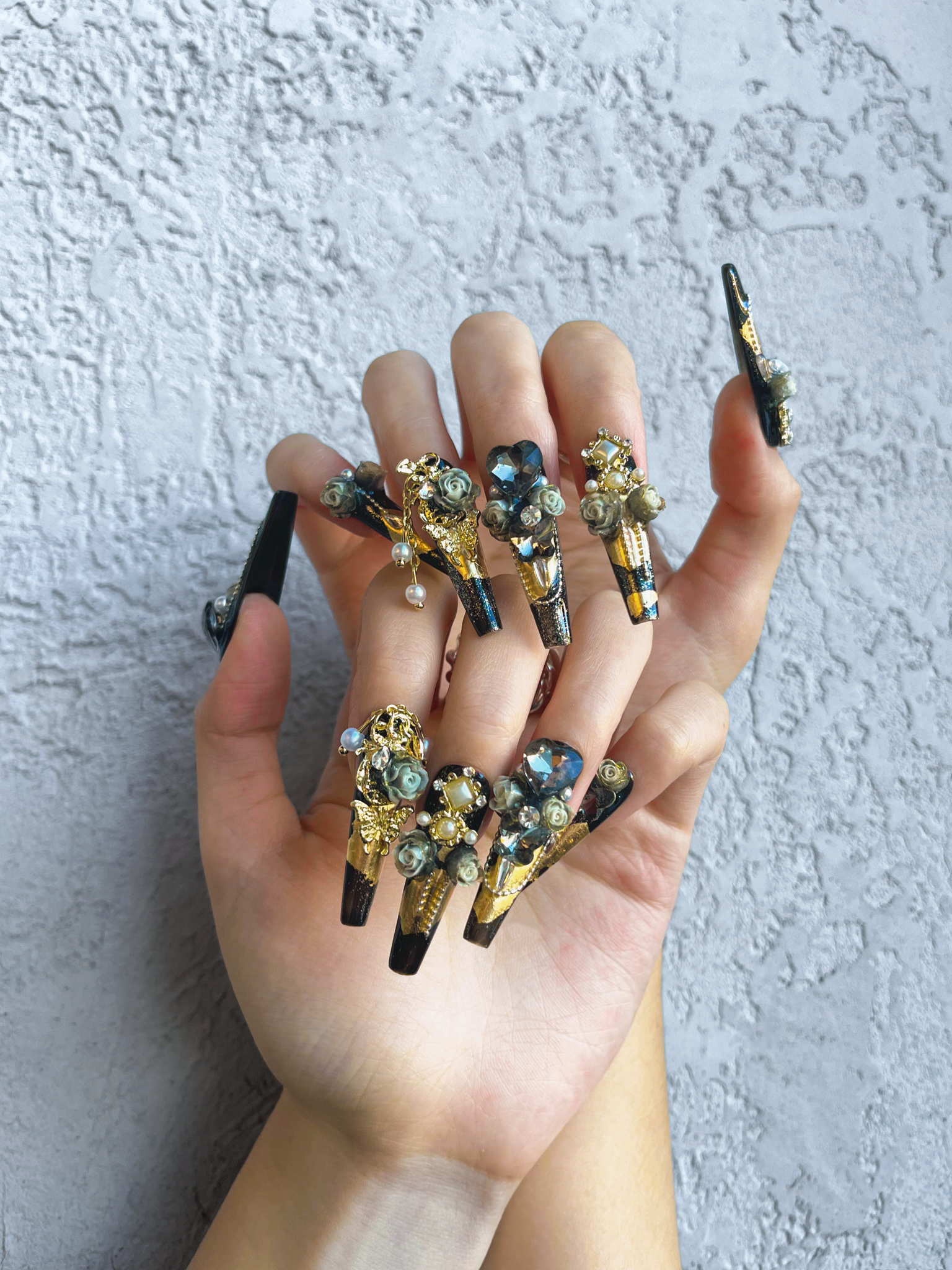 What Makes a Press-On Nail Truly 'Handmade'?