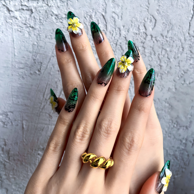 Jungle Éclat Press-On Nails – Almond Medium | Lace + 3D