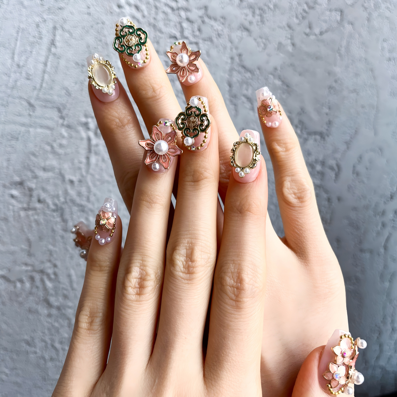 Imperial Glow Press-On Nails – Almond Medium | Pearl 3D